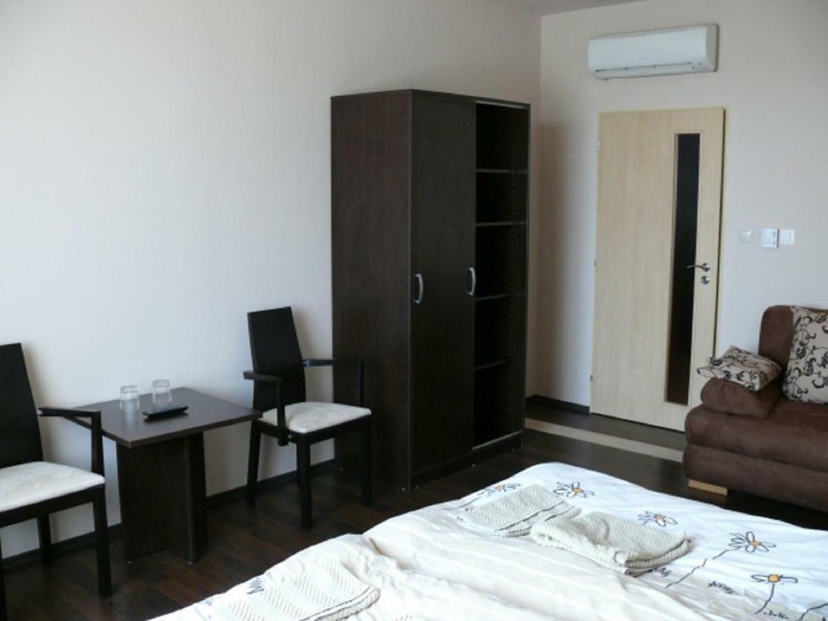 Aquasleep II Hotel Velky Meder Ngoại thất bức ảnh